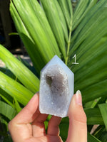 Load image into Gallery viewer, Druzy Agate Tower
