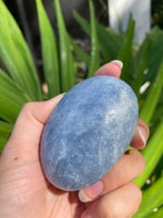 Load image into Gallery viewer, Blue Calcite Palm/Pocket Stone
