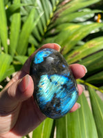 Load image into Gallery viewer, Labradorite Palm Stone
